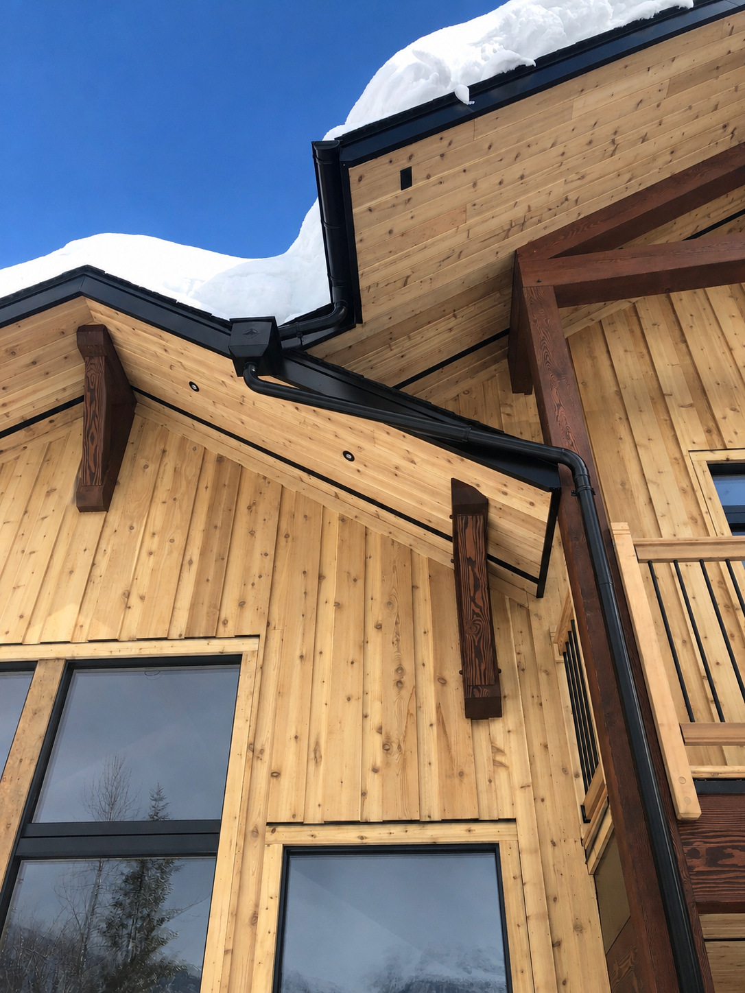 Euro Round · Mountain Chalet